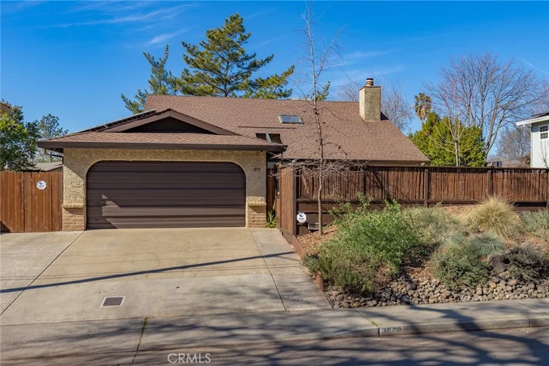 1870 Vallombrosa, Chico, CA 95926