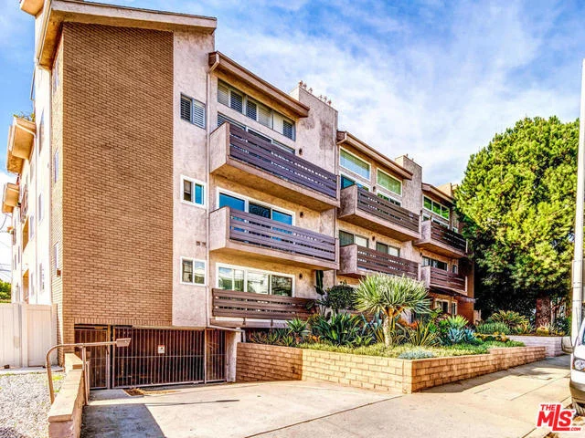 1021 Crescent Heights #204, West Hollywood, CA 90046