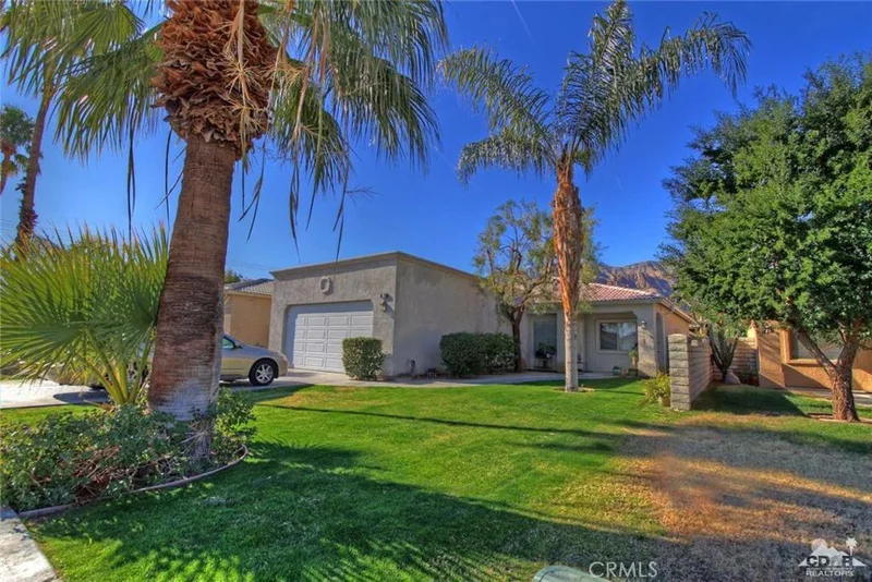 51725 Eisenhower, La Quinta, CA 92253