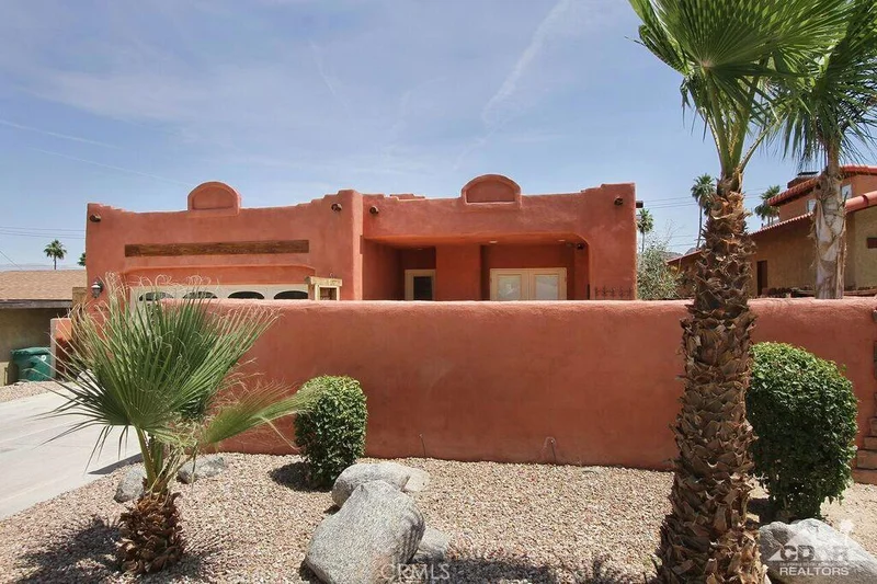 52390 Avenida Alvarado, La Quinta, CA 92253