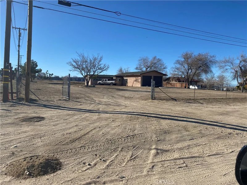 10318 Sierra Vista, Phelan, CA 92371