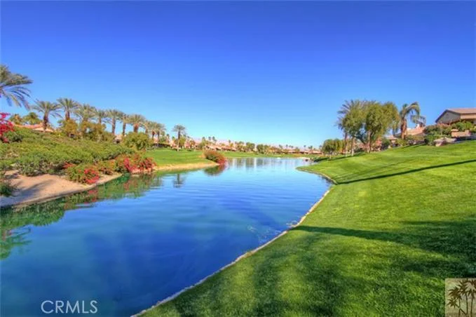 461 White Horse Trl, Palm Desert, CA 92211