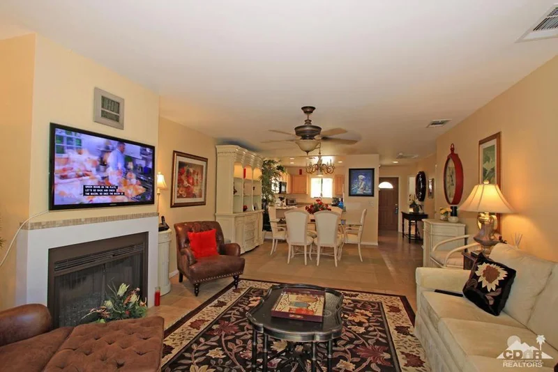 300 Lakewood, Palm Desert, CA 92260