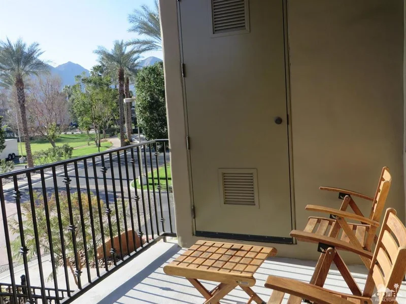 50720 Santa Rosa Plaza #5, La Quinta, CA 92253