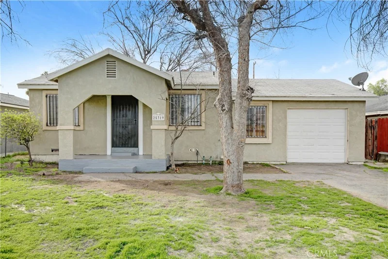 25319 4th, Highland, CA 92410