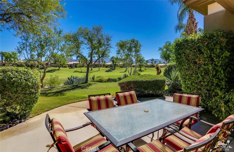 863 Mesa Grande, Palm Desert, CA 92211