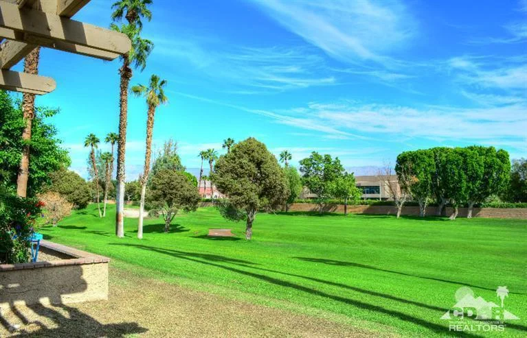 41120 Woodhaven, Palm Desert, CA 92211