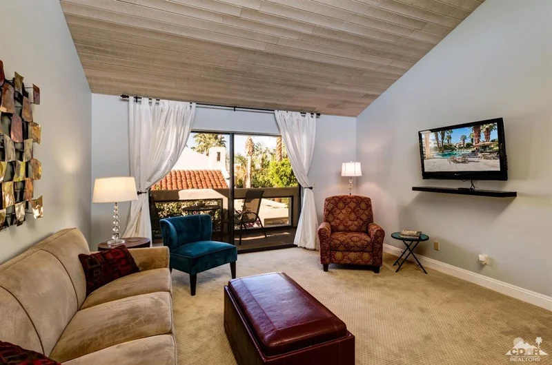 255 Avenida Granada #821, Palm Springs, CA 92264