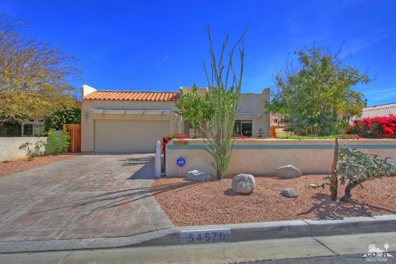 54570 Avenida Diaz, La Quinta, CA 92253