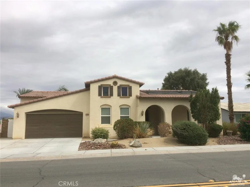 42240 Warner, Palm Desert, CA 92211