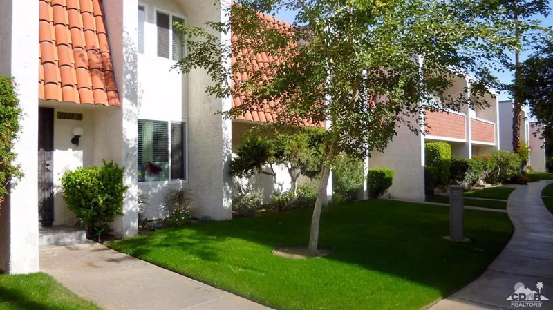 2268 Indian Canyon #B, Palm Springs, CA 92262