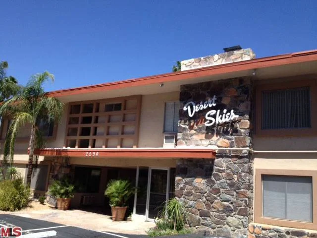 2290 Palm Canyon #16, Palm Springs, CA 92264