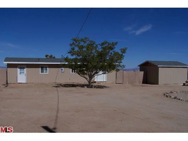 424 Mallow, Landers, CA 92285