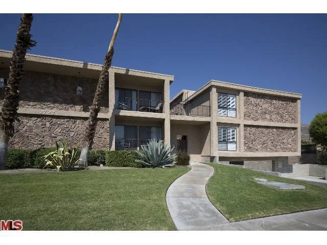 2727 Sierra Madre #6, Palm Springs, CA 92264
