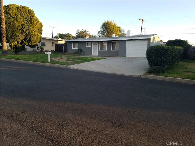 27003 13th, Highland, CA 92346