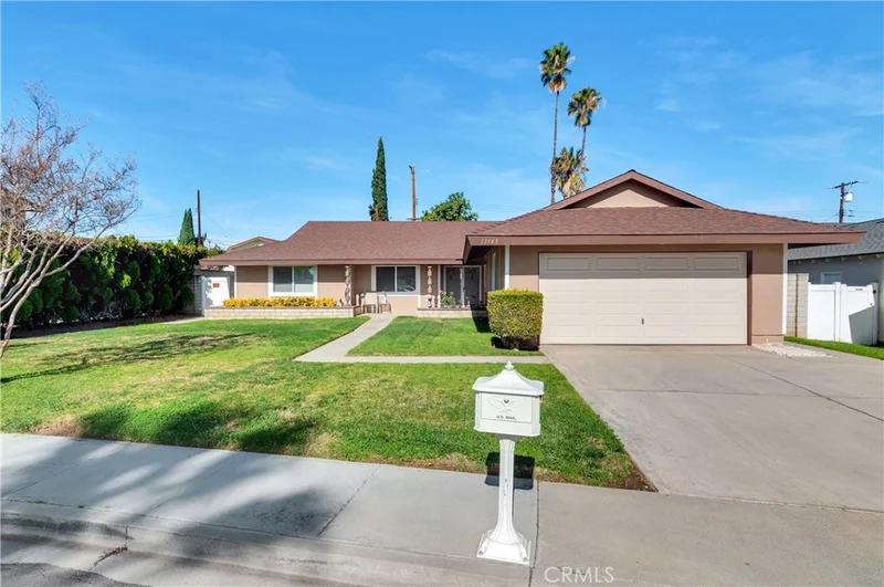 11443 La Verne, Riverside, CA 92505