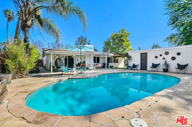 6201 Oakdale, Woodland Hills, CA 91367