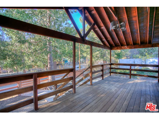 25260 Tahquitz, Idyllwild, CA 92549