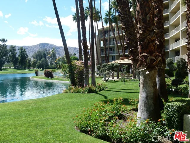 899 Island Drive #103, Rancho Mirage, CA 92270