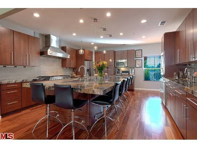 860 Ventana, Palm Springs, CA 92262