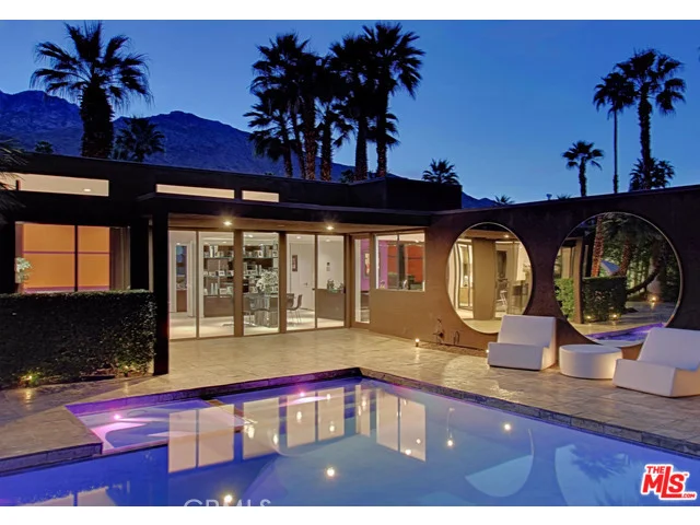 1131 La Jolla, Palm Springs, CA 92264