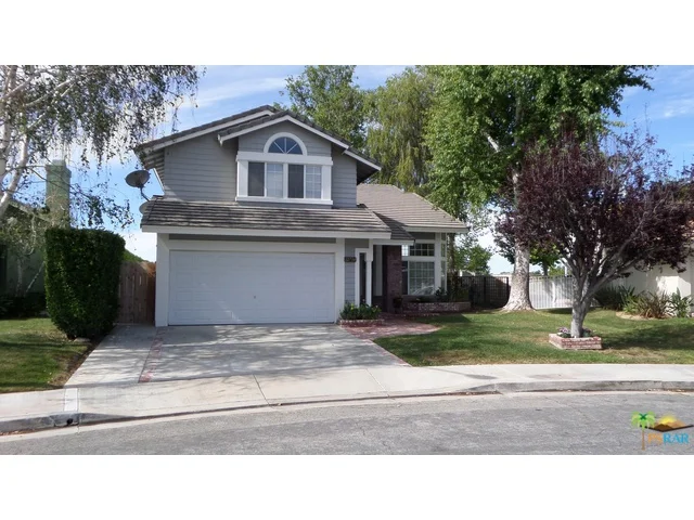 22714 Pear, Saugus, CA 91390