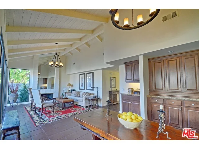 2550 Miramonte #A, Palm Springs, CA 92264
