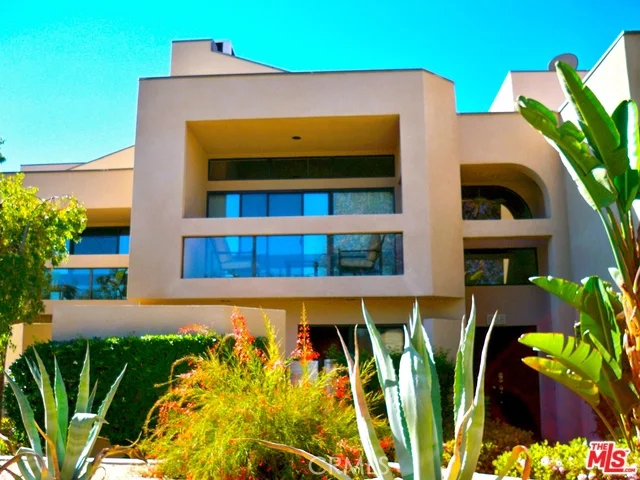 858 Village, Palm Springs, CA 92262