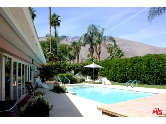 1022 Sierra, Palm Springs, CA 92264