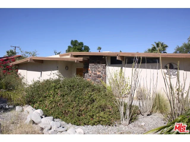 3010 Via Escuela, Palm Springs, CA 92262