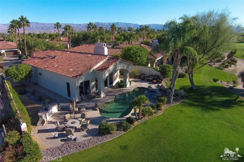 847 Mesa Grande, Palm Desert, CA 92211