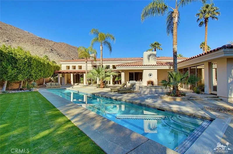 301 Camino Alturas, Palm Springs, CA 92264