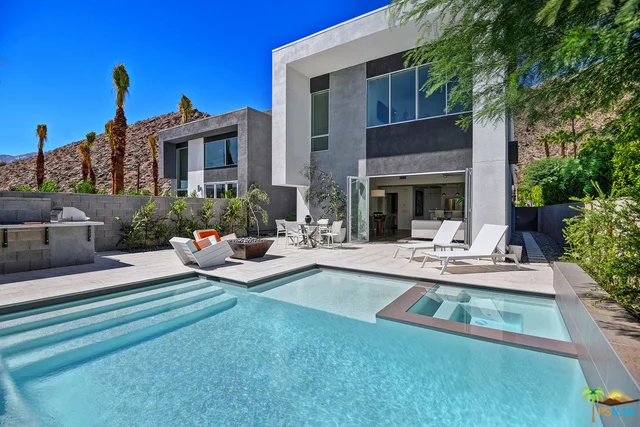 1155 Iris Lane, Palm Springs, CA 92264