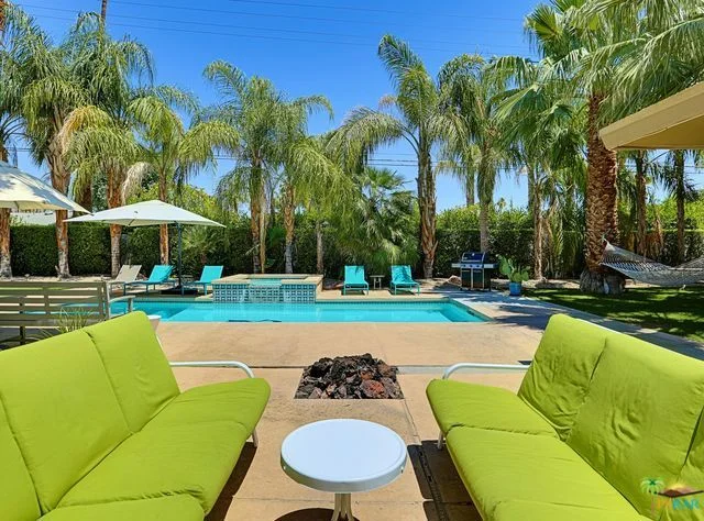 852 Mesquite, Palm Springs, CA 92264