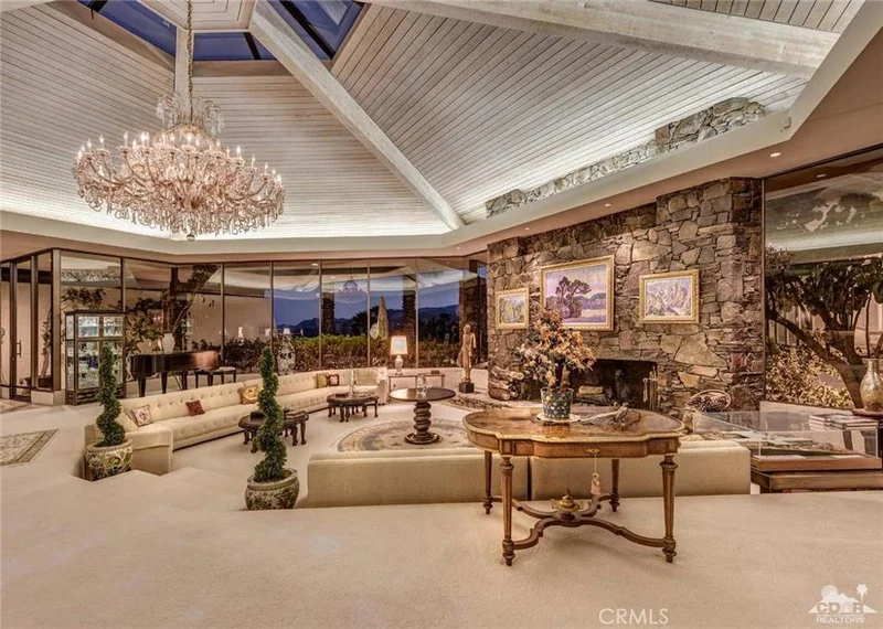 911 Juarez, Palm Springs, CA 92262
