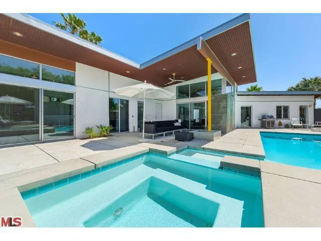 2555 Junipero, Palm Springs, CA 92262