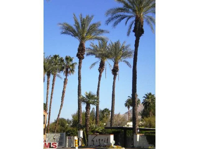 2700 Golf Club #A-7, Palm Springs, CA 92264