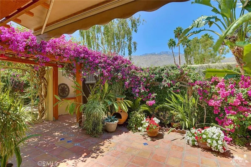 1150 Casa Verde, Palm Springs, CA 92262