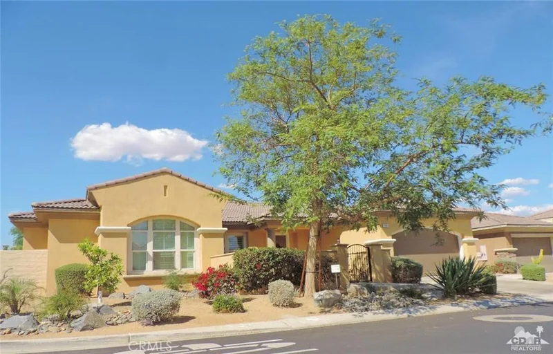 102 Bel Canto, Palm Desert, CA 92211