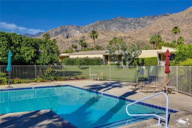 419 Via Ensenada, Palm Springs, CA 92264