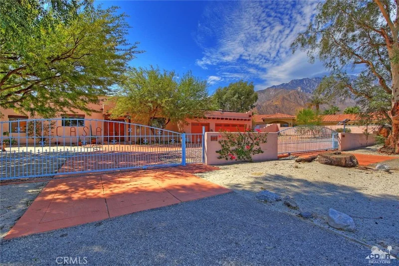 301 Santa Catalina, Palm Springs, CA 92262