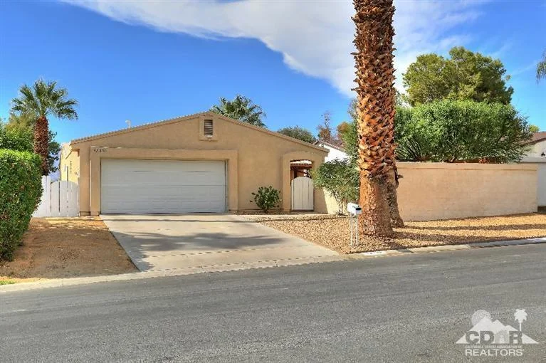 42230 Tennessee, Palm Desert, CA 92211