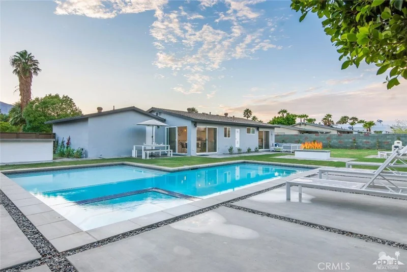 2730 Biskra, Palm Springs, CA 92262