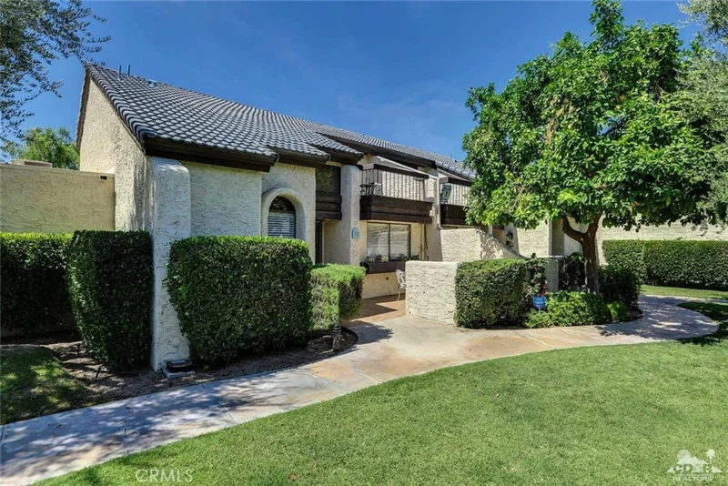 30 Pueblo Vista, Palm Springs, CA 92264