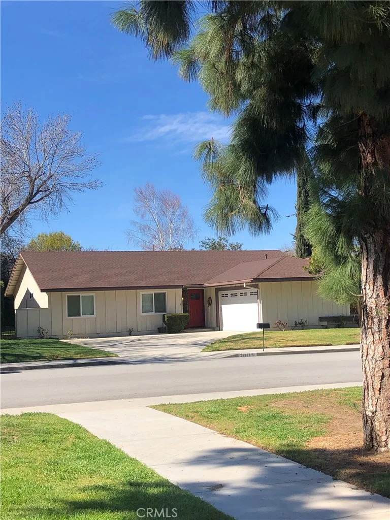 25773 Lochmoor, Valencia, CA 91355