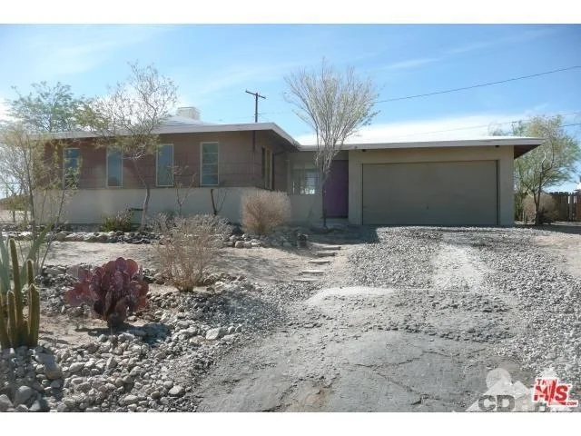 6144 Sun, 29 Palms, CA 92277