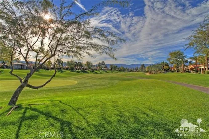 887 Mesa Grande, Palm Desert, CA 92211