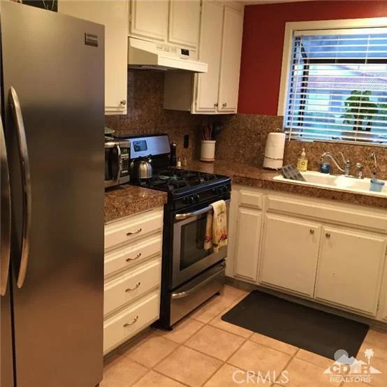 43404 Mondavi #B, Palm Desert, CA 92260