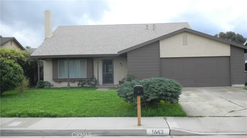 1142 Azalea, Corona, CA 92882