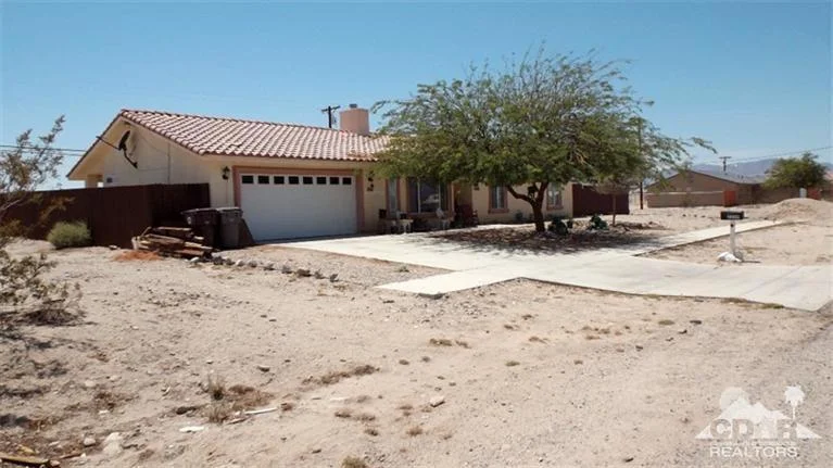 2269 Azure, Salton City, CA 92274